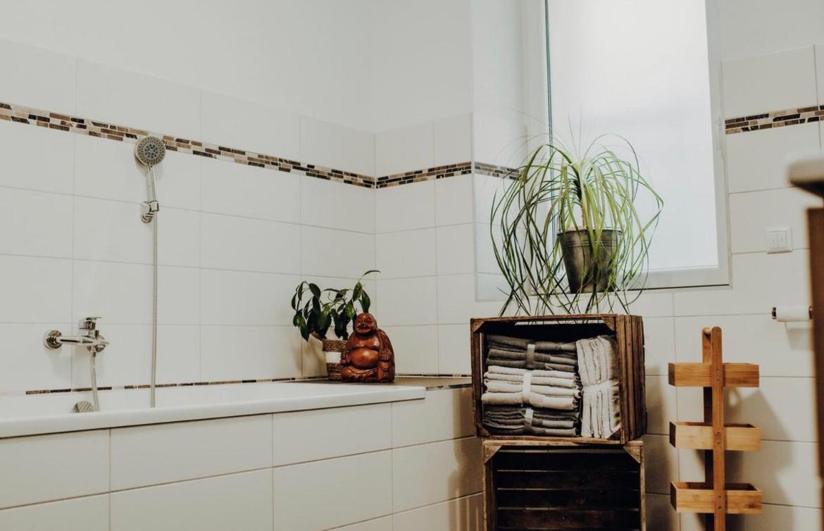 Mayen, Baeckerstr, Privatzimmer Nr1, Innenstadt, Naehe Nuerburgring & Burg Eltz, Gemeinschaftsbad Buitenkant foto